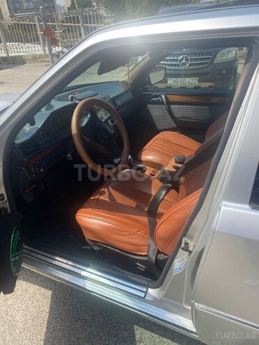 Mercedes E 220 1993, 500,000 km - 2.2 л - Bakı