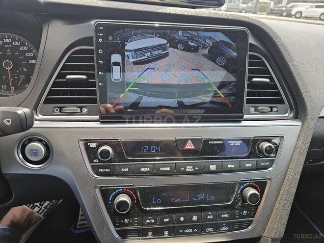 Hyundai Sonata-4