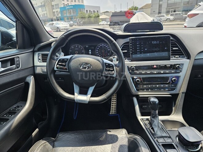 Hyundai Sonata-13