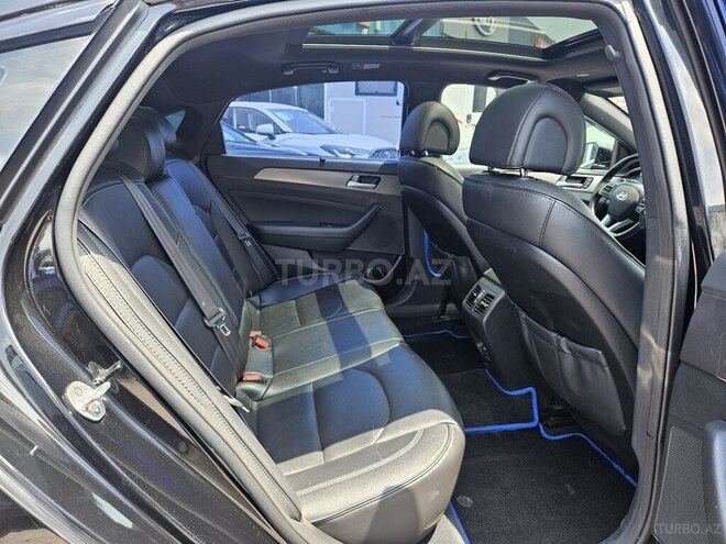 Hyundai Sonata-15
