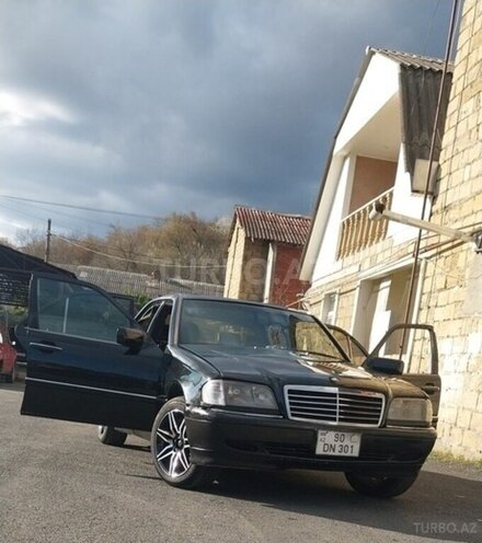 Mercedes C 230 1997, 297,352 km - 2.3 l - Bakı