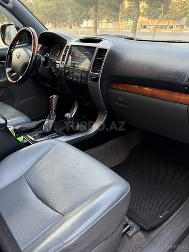 Toyota Land Cruiser Prado-13