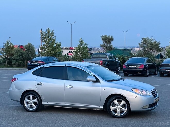 Hyundai Elantra-3