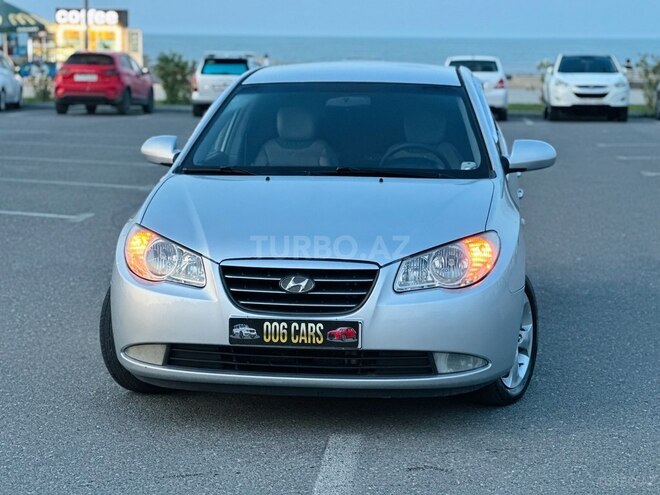 Hyundai Elantra-2