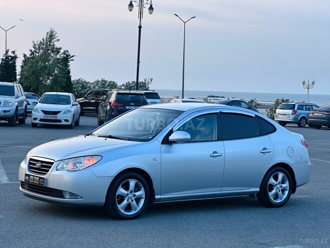 Hyundai Elantra-18