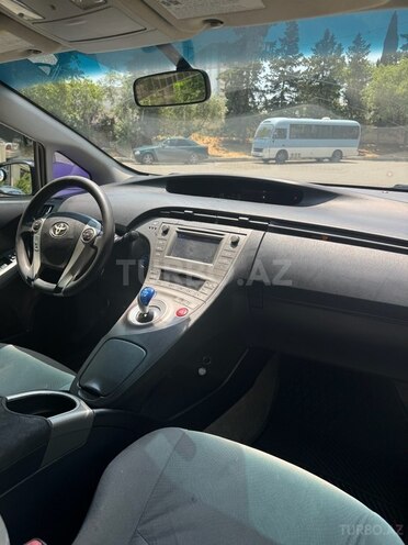 Toyota Prius 2015, 331,525 km - 1.8 l - Bakı
