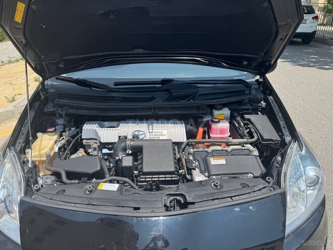 Toyota Prius 2015, 331,525 km - 1.8 l - Bakı