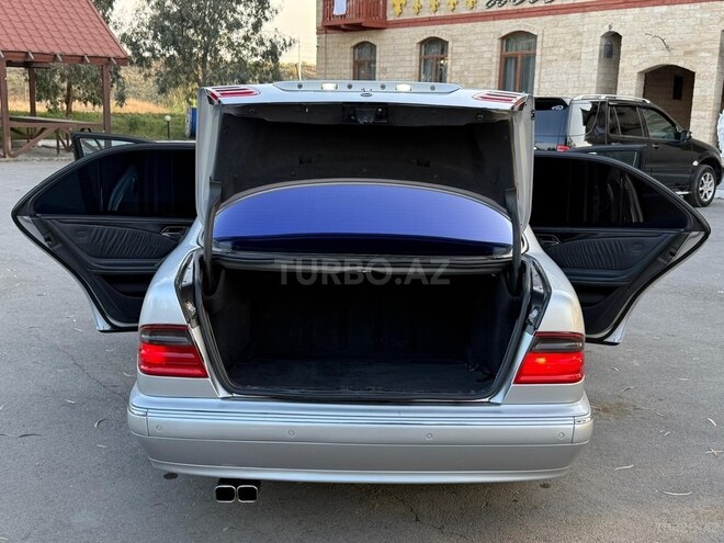 Mercedes E 320 2000, 434,000 km - 3.2 l - Yevlax
