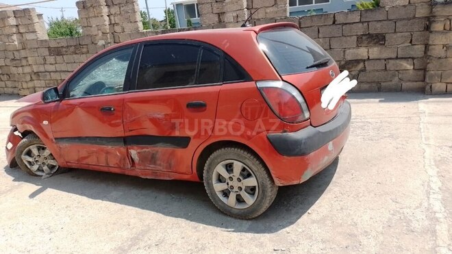 Kia Rio 2007, 286,000 km - 1.4 л - Quba