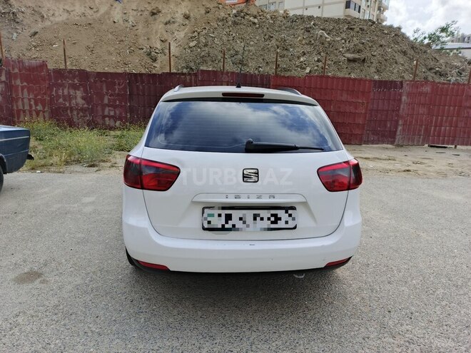 SEAT Ibiza-4