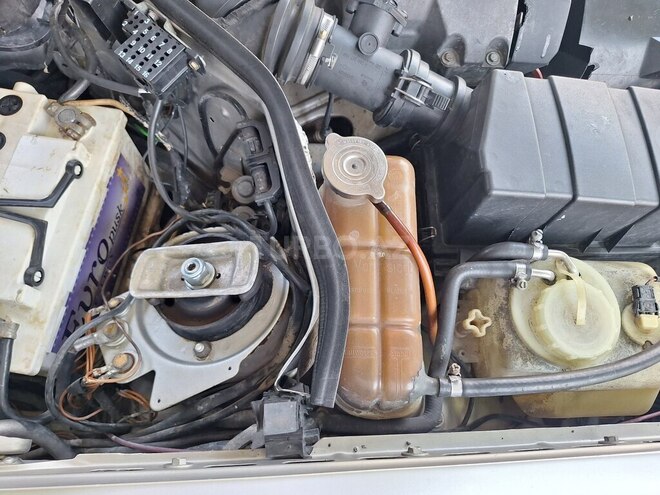 Mercedes E 220 1995, 450,369 km - 2.2 l - Şəki