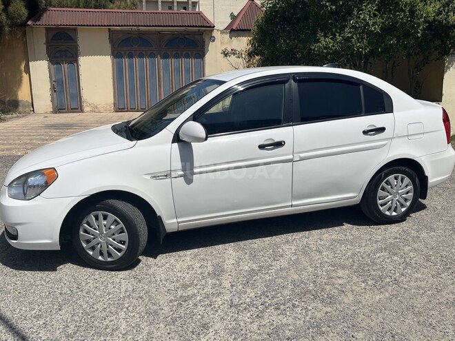 Hyundai Accent 2010, 180,000 km - 1.4 l - Bakı