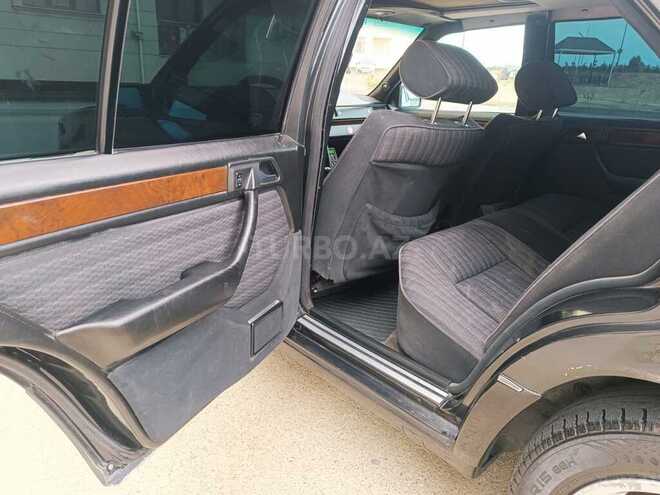 Mercedes E 220 1993, 350,000 km - 2.2 л - Bakı