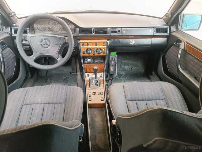 Mercedes E 220 1993, 350,000 km - 2.2 л - Bakı