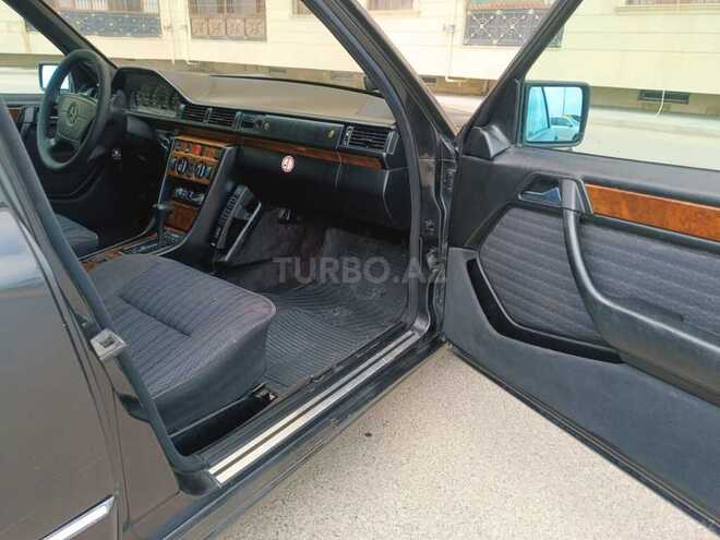 Mercedes E 220 1993, 350,000 km - 2.2 л - Bakı