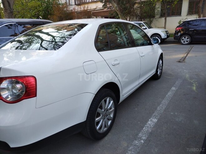 Volkswagen Jetta 2010, 272,000 km - 1.6 л - Bakı