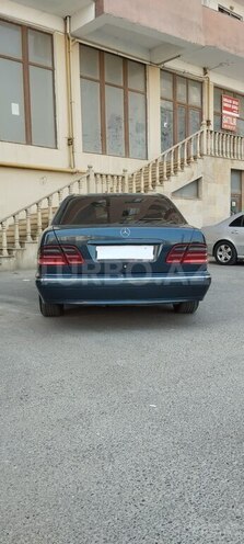 Mercedes E 220 d 1999, 412,000 km - 2.2 l - Bakı