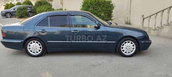 Mercedes E 220 d 1999, 412,000 km - 2.2 l - Bakı