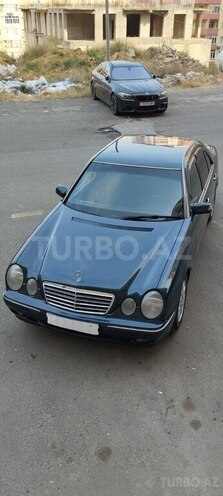Mercedes E 220 d 1999, 412,000 km - 2.2 l - Bakı