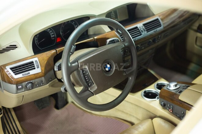 BMW 735 2004, 275,000 km - 3.6 l - Sumqayıt