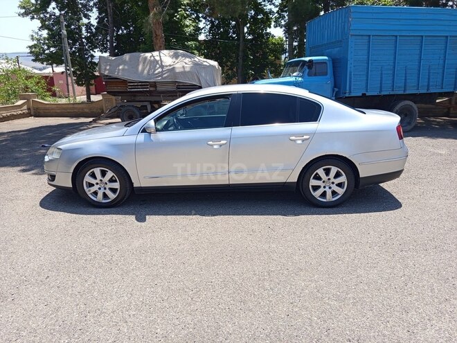 Volkswagen Passat 2005, 321,243 km - 2.0 l - Bakı
