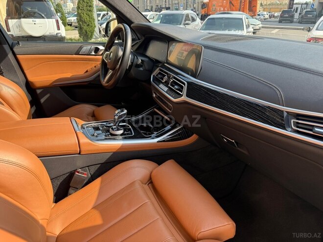 BMW X7-10