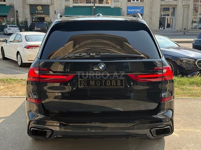 BMW X7-12