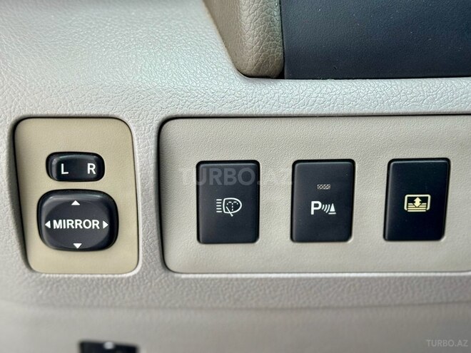 Toyota Camry-29