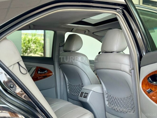 Toyota Camry-23