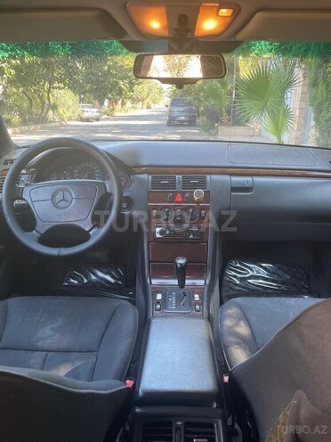 Mercedes E 230 1996, 504,000 km - 2.3 л - Beyləqan