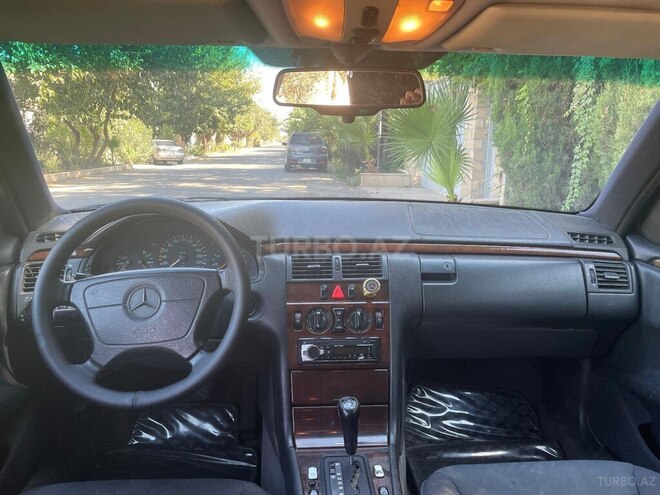Mercedes E 230 1996, 504,000 km - 2.3 л - Beyləqan