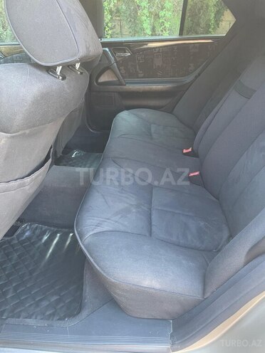 Mercedes E 230 1996, 504,000 km - 2.3 л - Beyləqan