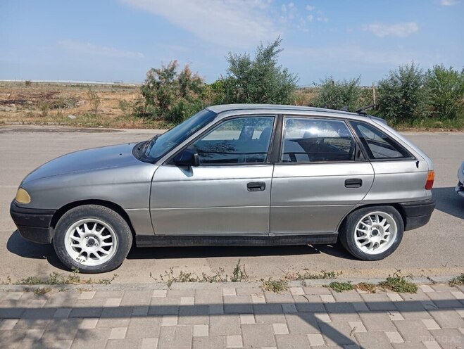 Opel Astra 1994, 653,298 km - 1.6 l - Sumqayıt
