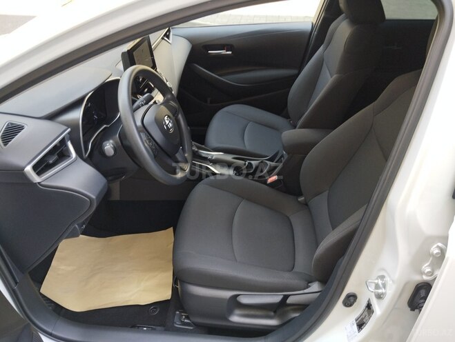 Toyota Corolla 2024, 32,500 km - 1.6 л - Bakı