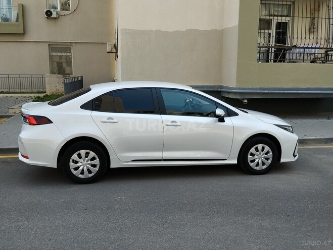 Toyota Corolla 2024, 32,500 km - 1.6 л - Bakı