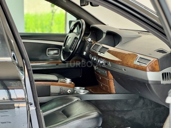 BMW 730-13
