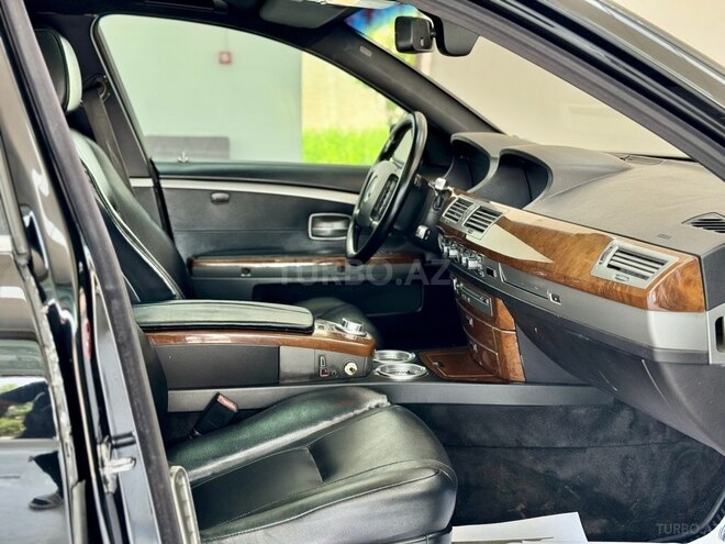BMW 730-33