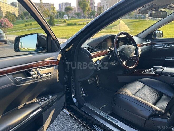 Mercedes S 500-13