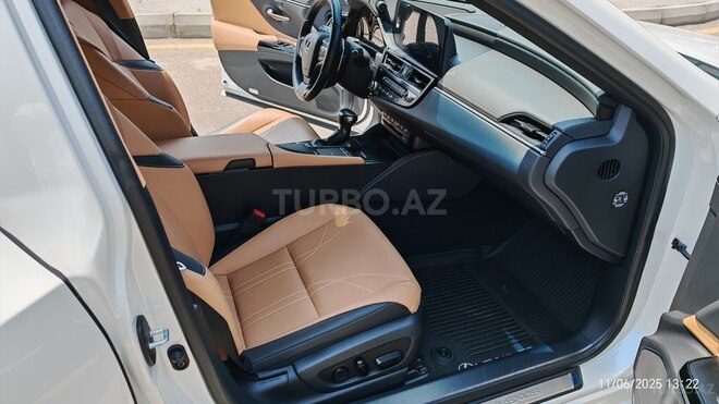 Lexus ES 250 2022, 16,500 km - 2.5 л - Bakı
