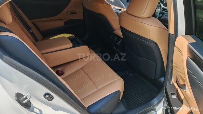 Lexus ES 250 2022, 16,500 km - 2.5 л - Bakı