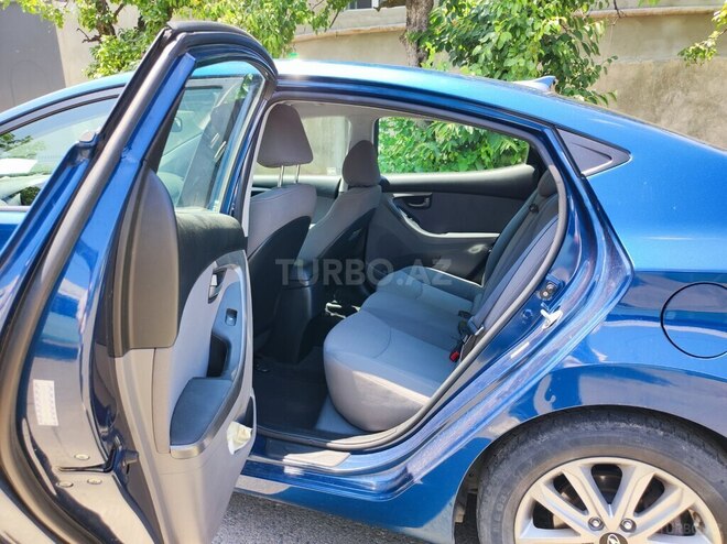 Hyundai Elantra 2015, 125,273 km - 1.8 l - Bakı
