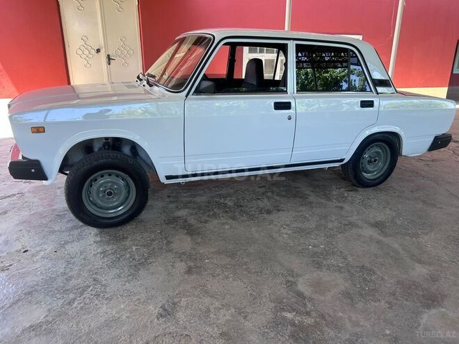 LADA (VAZ) 2107 2011, 90,000 km - 1.6 l - Saatlı