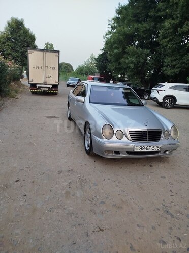 Mercedes E 220 d 2001, 520,000 km - 2.2 l - Masallı