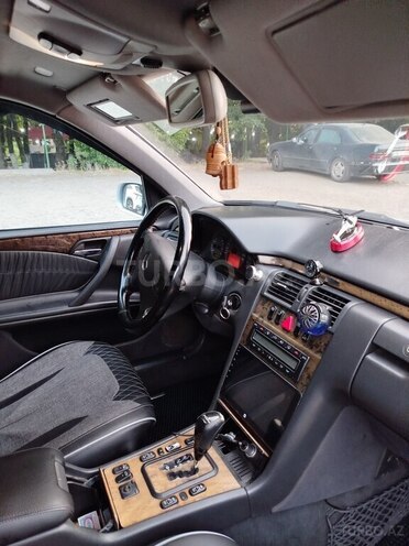 Mercedes E 220 d 2001, 520,000 km - 2.2 l - Masallı