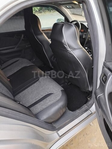 Mercedes E 220 d 2001, 520,000 km - 2.2 l - Masallı