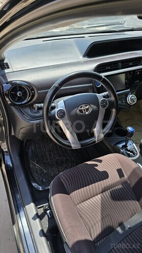 Toyota Aqua 2015, 73,016 km - 1.5 l - Salyan