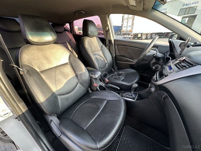 Hyundai Accent 2014, 316,000 km - 1.6 l - Bakı