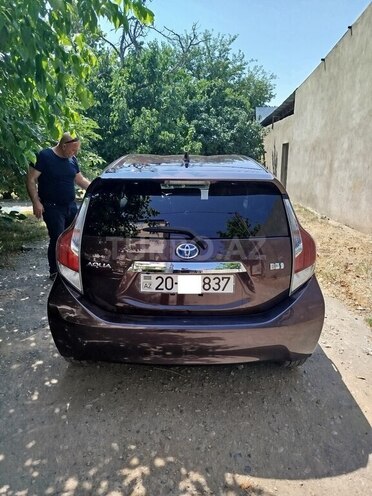 Toyota Aqua 2017, 110,000 km - 1.5 l - Gəncə