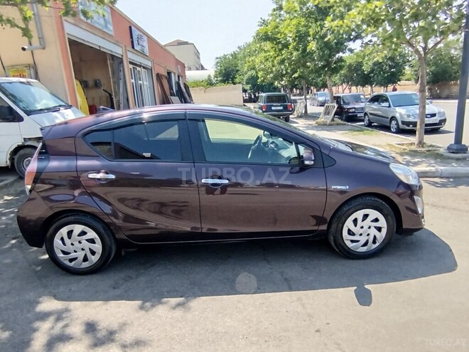 Toyota Aqua 2017, 110,000 km - 1.5 l - Gəncə