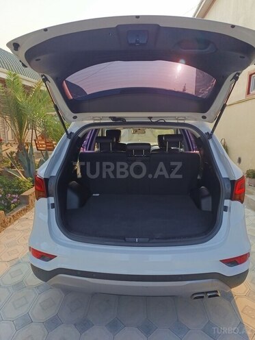 Hyundai Santa Fe-10